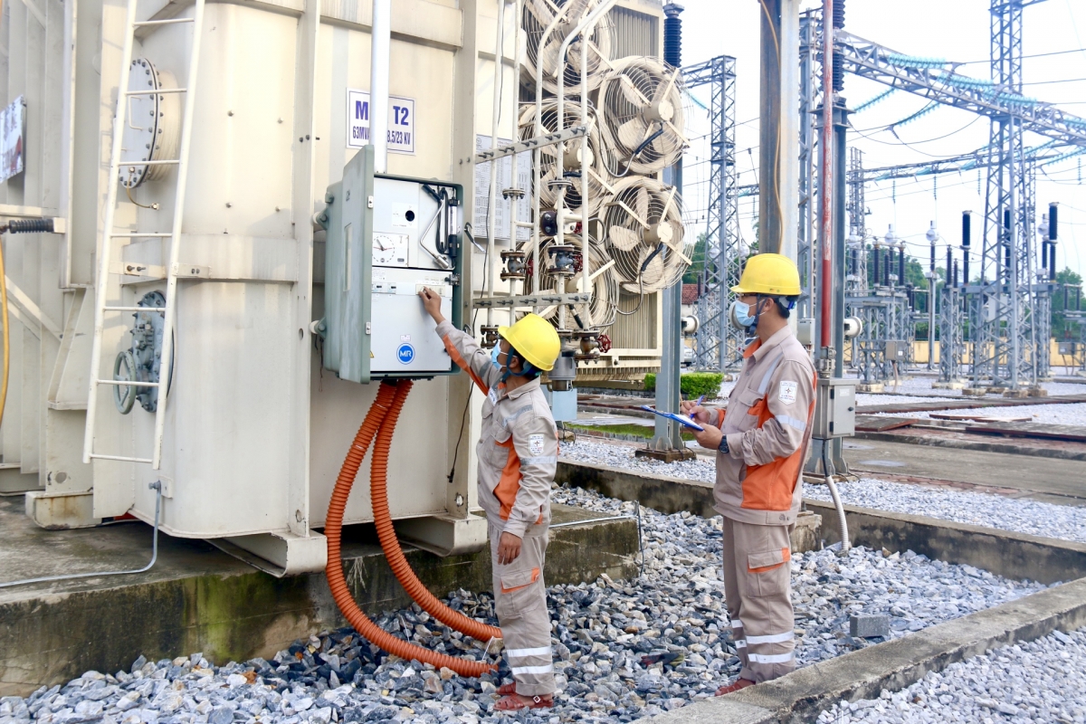EVNNPC cam kết đảm bảo cấp điện cho các khách hàng trong dịp cao điểm phục vụ hè.