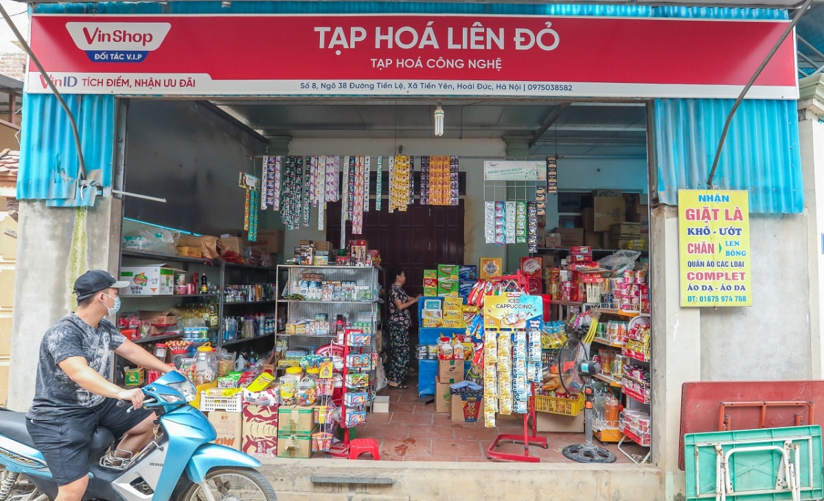 Tạp hóa thu hút nhiều khách hàng hơn khi gia nhập VinShop.
