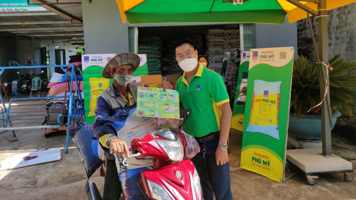 PVFCCo đưa sản phẩm NPK Phú Mỹ - vi sinh ra thị trường.