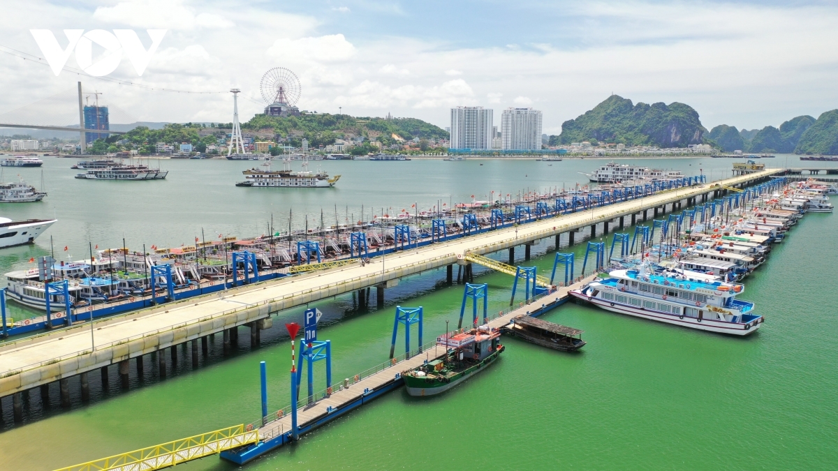Quảng Ninh liên tiếp đứng đầu cả nước về chỉ số năng lực cạnh tranh cấp tỉnh.