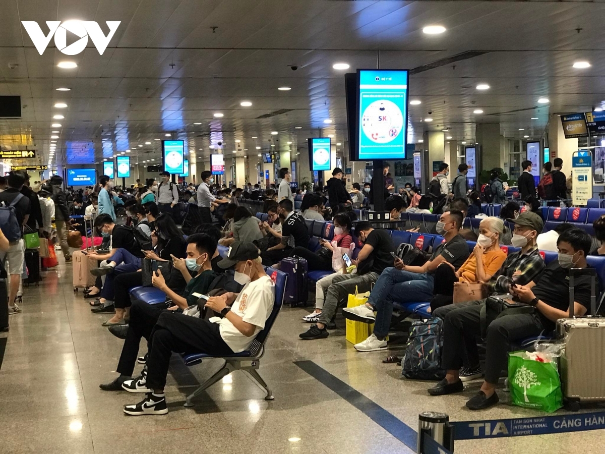 Khu vực phòng chờ ra máy bay sảnh A sân bay Tân Sơn Nhất. 