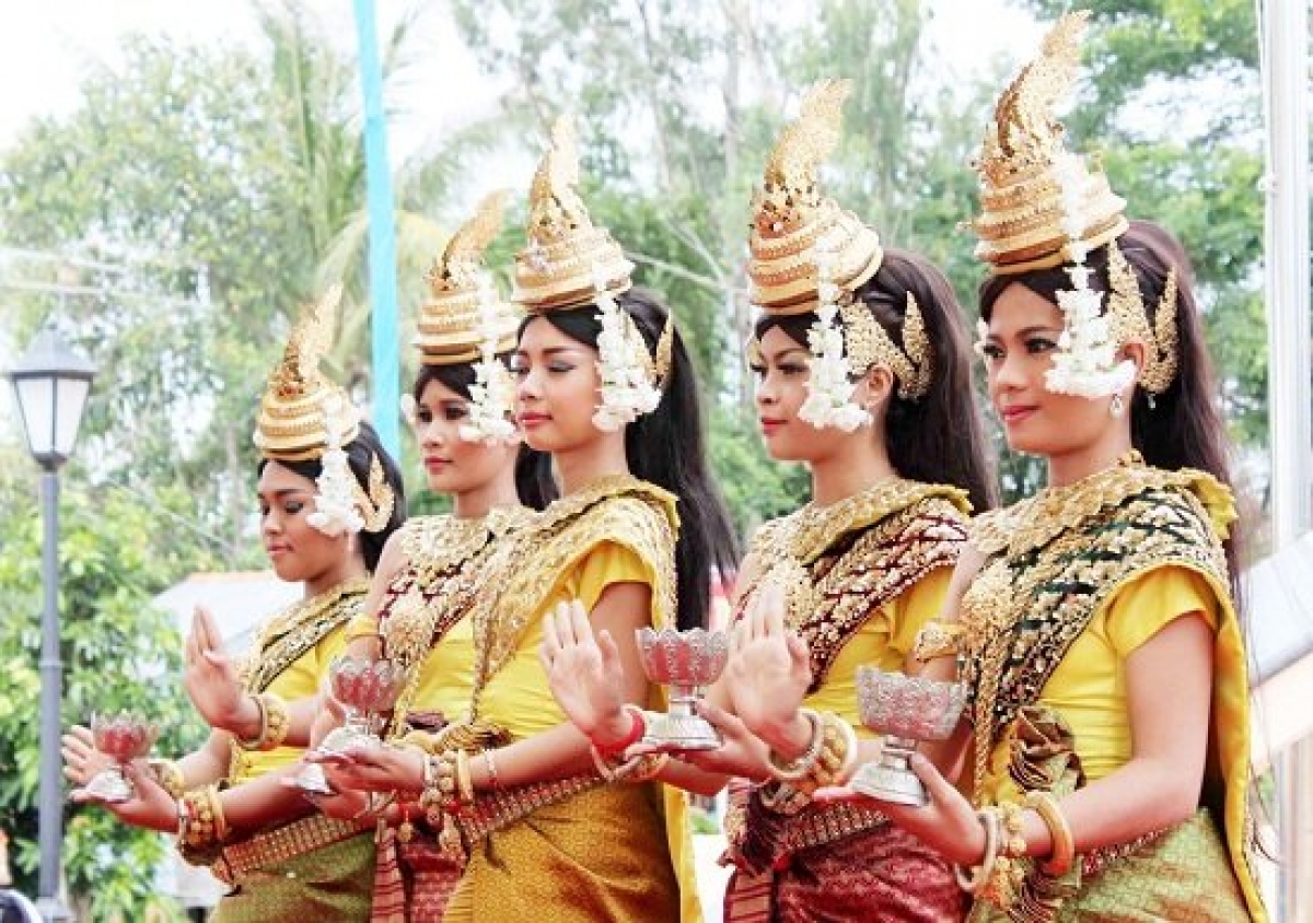 Tết cổ truyền của Nhân dân Campuchia (Chôl Chnăm Thmay)