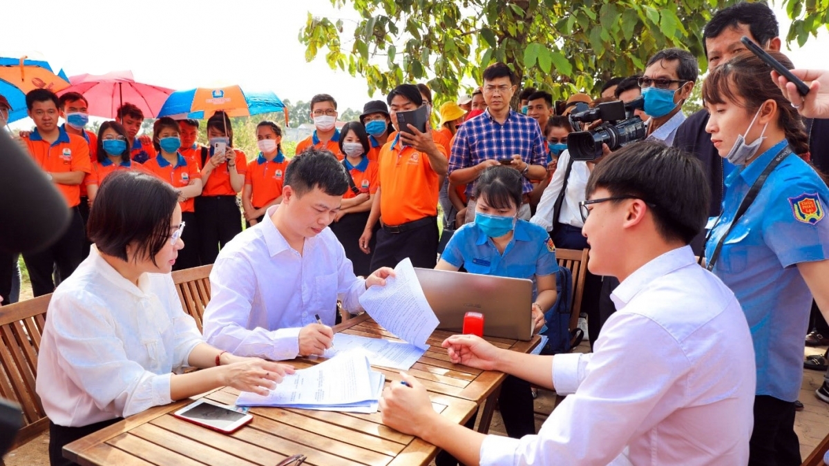 Tháng 12/2020 các bên tranh chấp bàn giao dự án trên thực địa.