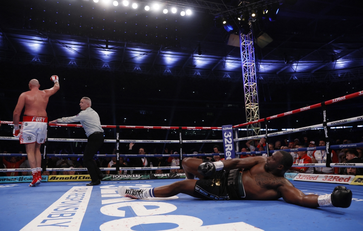 Tyson Fury giành chiến thắng TKO trước Dillian Whyte. (Ảnh: Reuters)