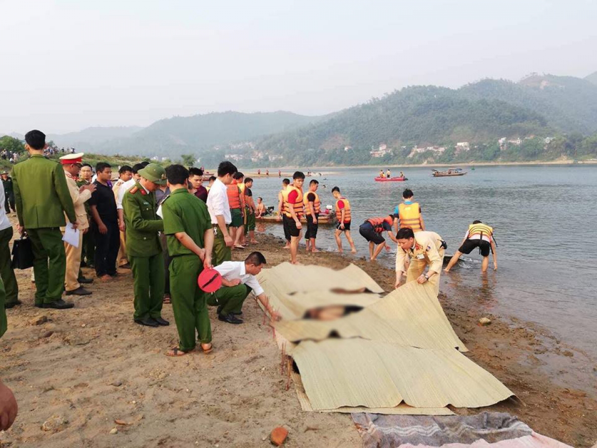 8 học sinh bị đuối nước thương tâm tại sông Đà đoạn qua tỉnh Hòa Bình xảy ra vào năm 2019