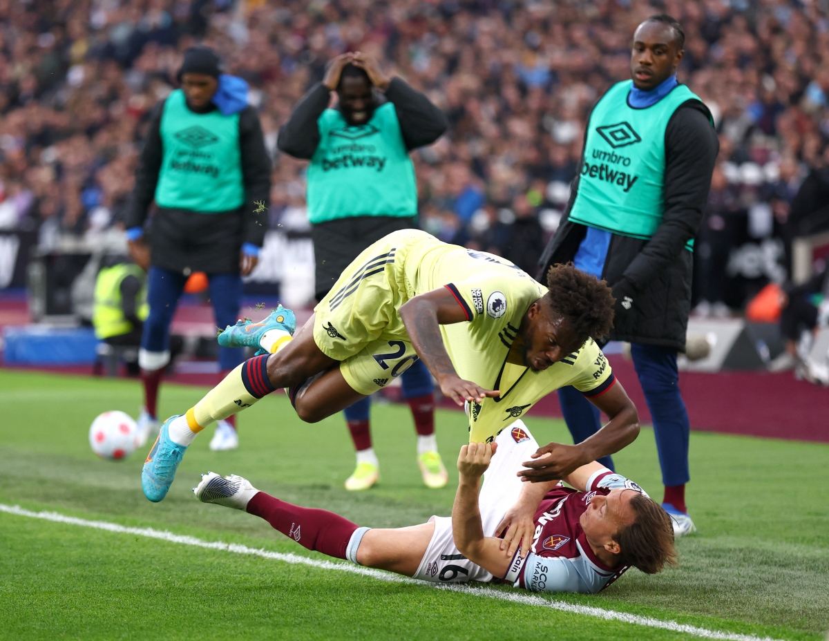 Trận derby London diễn ra vô cùng quyết liệt. (Ảnh: Reuters)