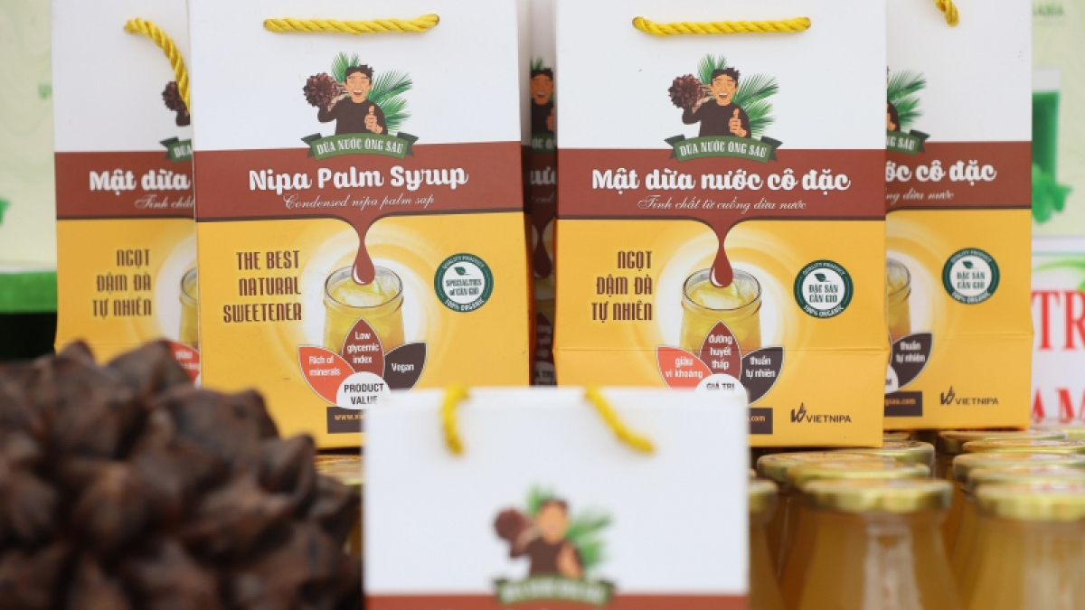 Mật dừa nước cô đặc, thanh long ruột đỏ, Mãng cầu, hạt điều, trái thốt nốt…