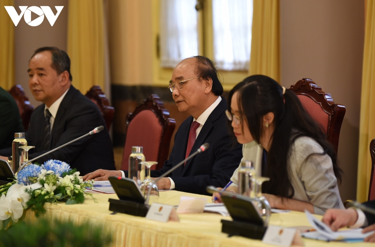 Chủ tịch nước Nguyễn Xuân Phúc tại cuộc hội đàm với Tổng thống Hy Lạp Katerina Sakellaropoulou. 