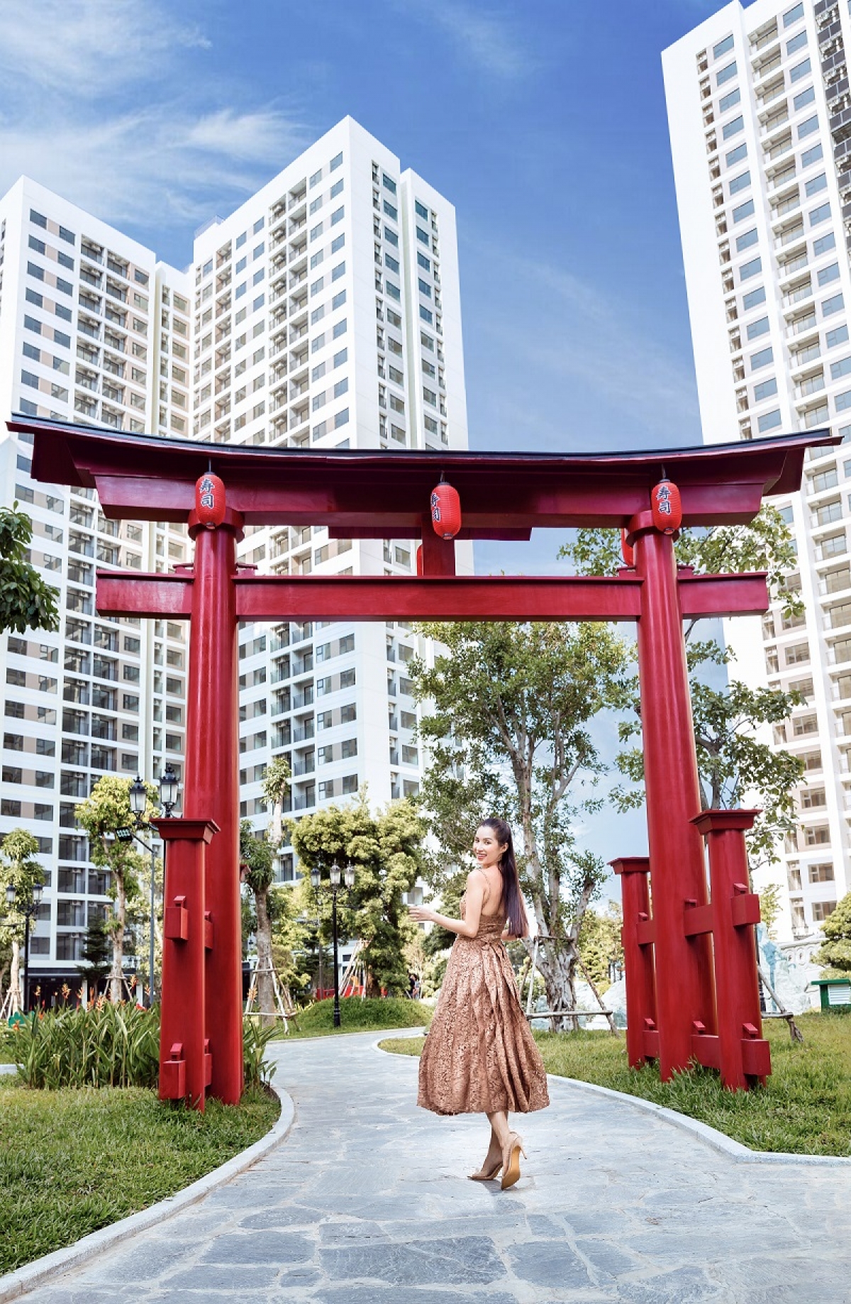 Cổng chào Torii, toạ độ check-in lý tưởng tại Vinhomes Grand Park.