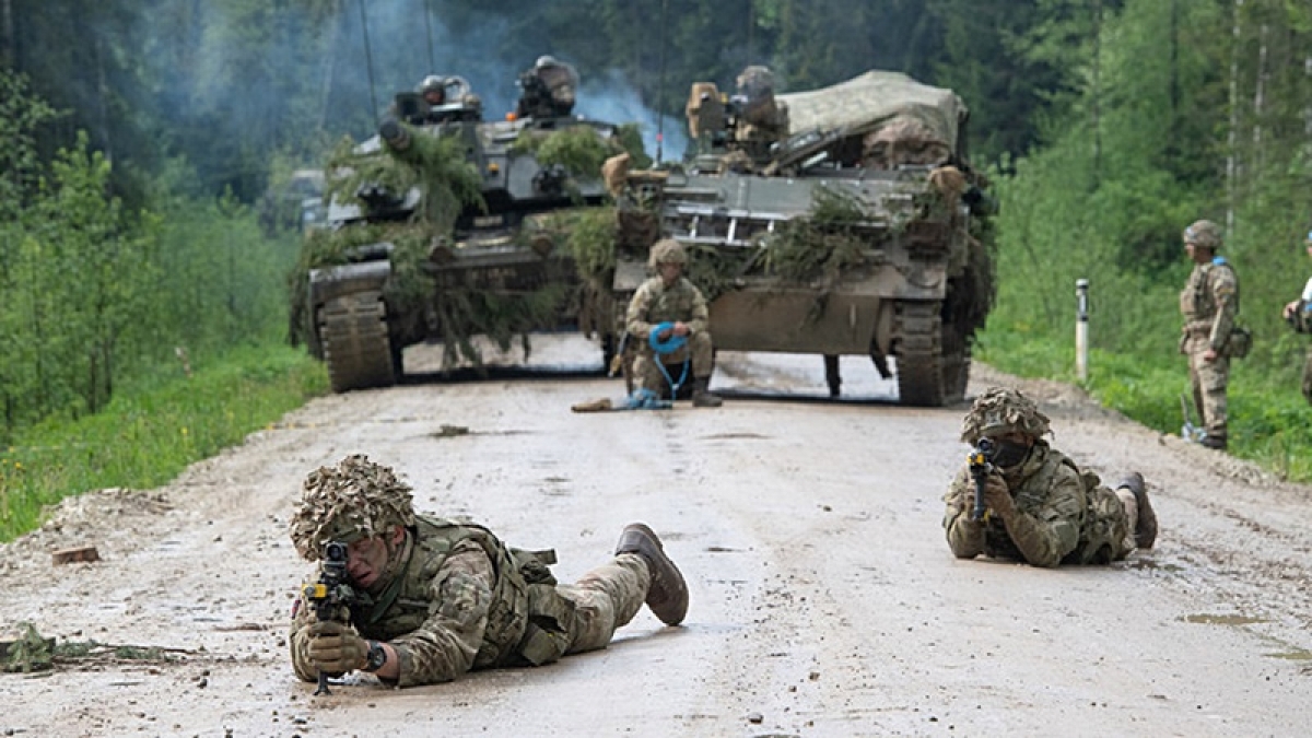 Binh sĩ NATO tập trận. Ảnh: AFP.