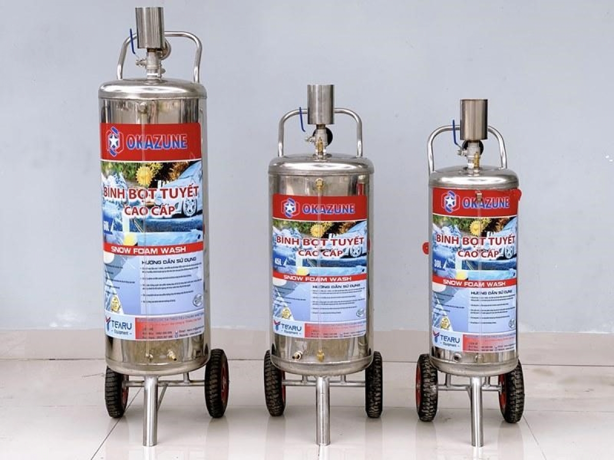 Bình bọt tuyết là một trong những thiết bị quan trọng đối với tiệm rửa xe.
