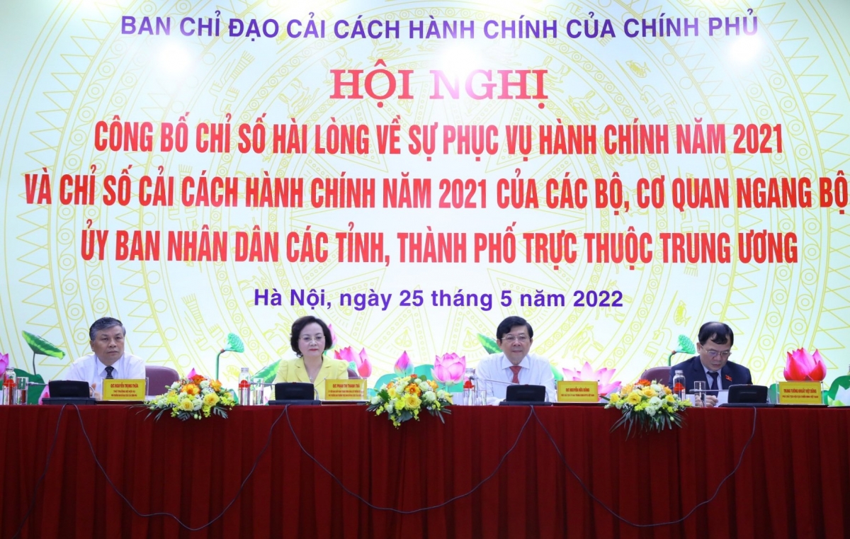 Các đại biểu tại hội nghị.