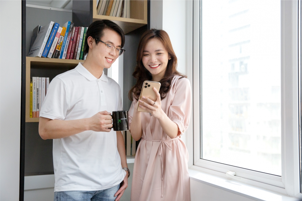Người dùng chuộng đặt vé, mua sắm trên ứng dụng ngân hàng