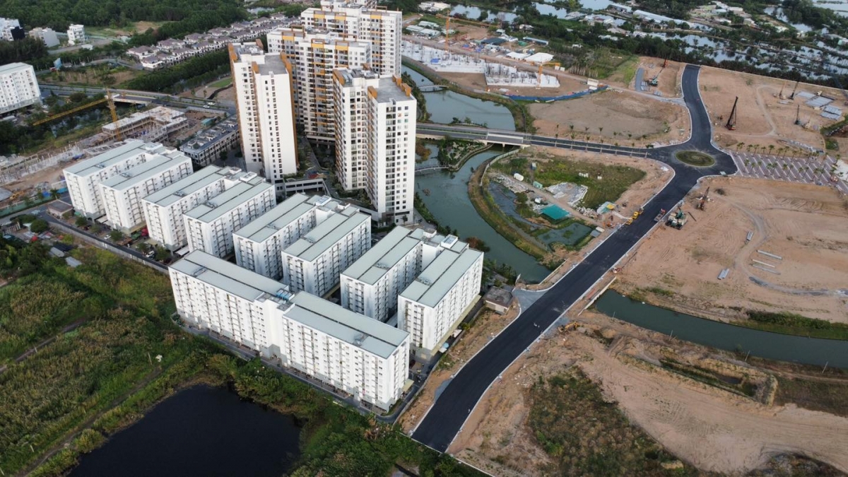 Doanh nghiệp làm nhà ở xã hội tại TP.HCM tốn kém vì thủ tục kéo dài.