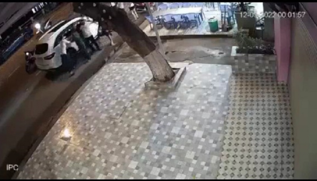 Hiện trường xảy ra vụ việc (Ảnh từ camera).