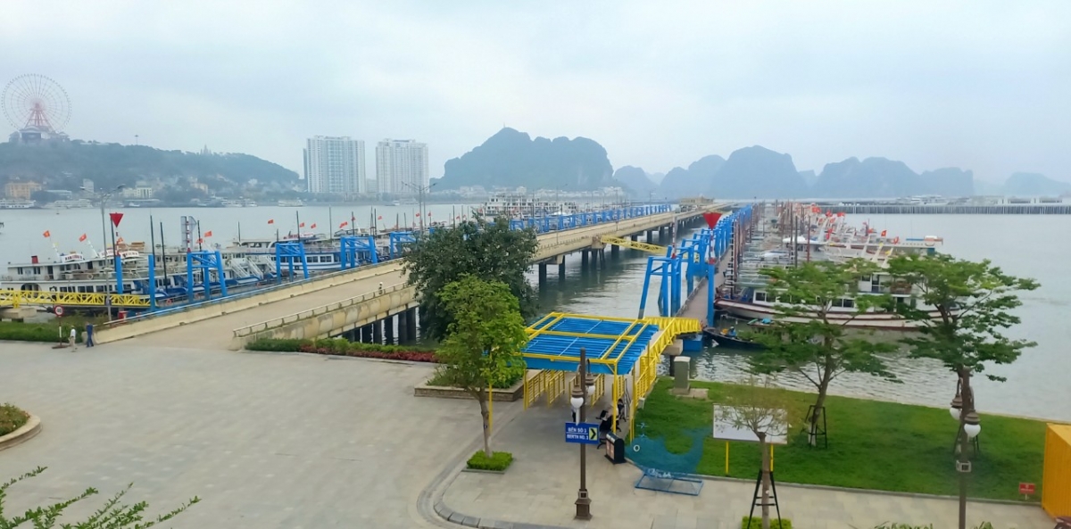 Thiếu lao động trầm trọng trong ngành dịch vụ, du lịch đang là thách thức lớn với Quảng Ninh.