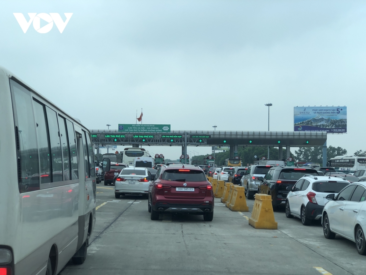 Sự cố đứt cáp quang khiến cao tốc Hà Nội - Hải Phòng bị tê liệt hệ thống thu phí mới đây.