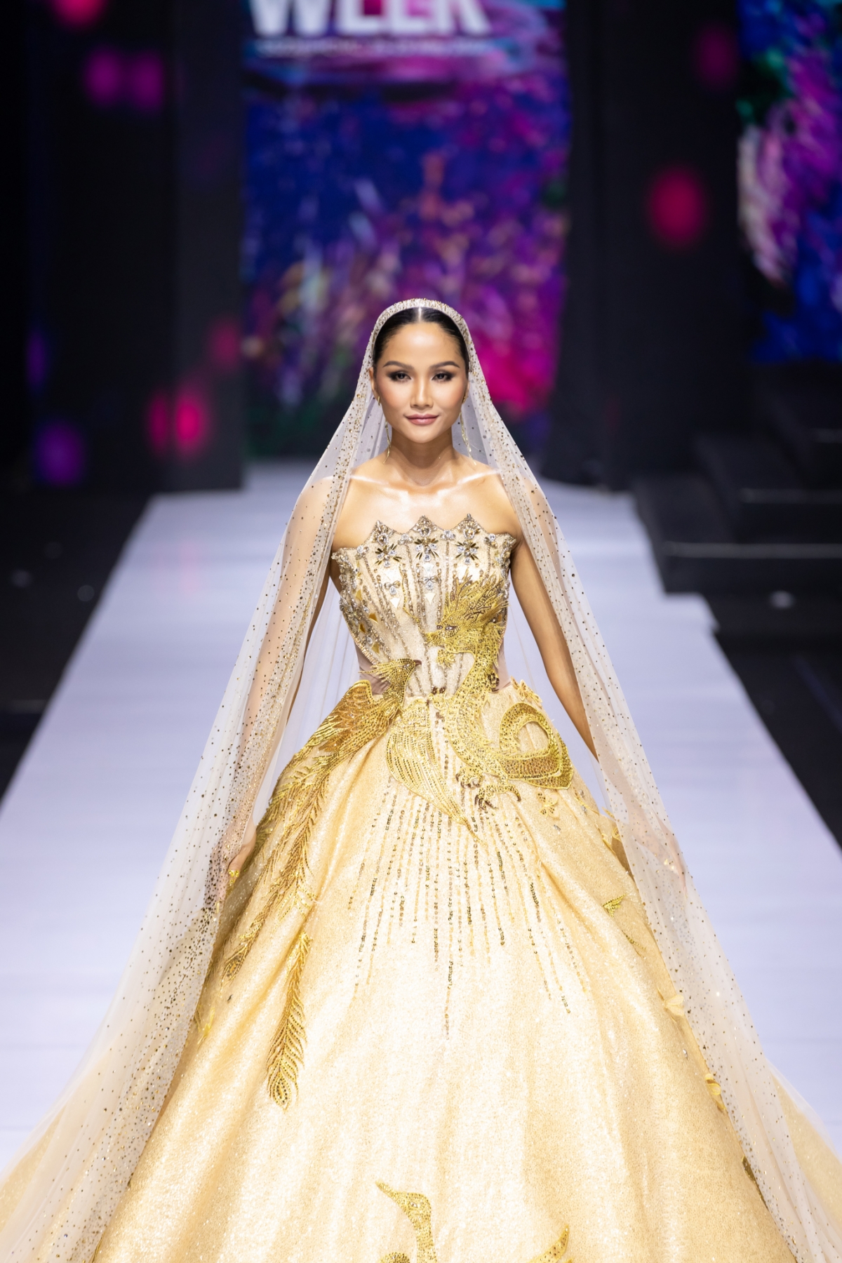 Hoa hậu H'Hen Niê