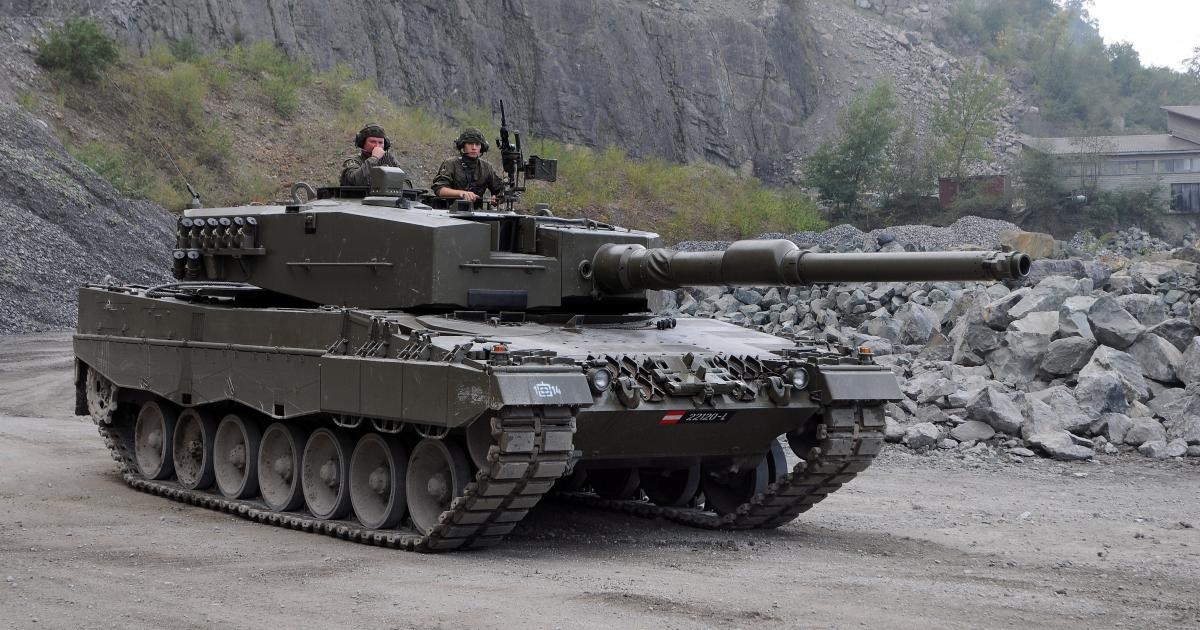 Một chiếc xe tăng Leopard A24 (Ảnh: iROZLAS.cz)