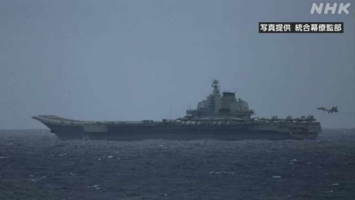 Tàu sân bay Liêu Ninh của Trung Quốc. Ảnh: NHK
