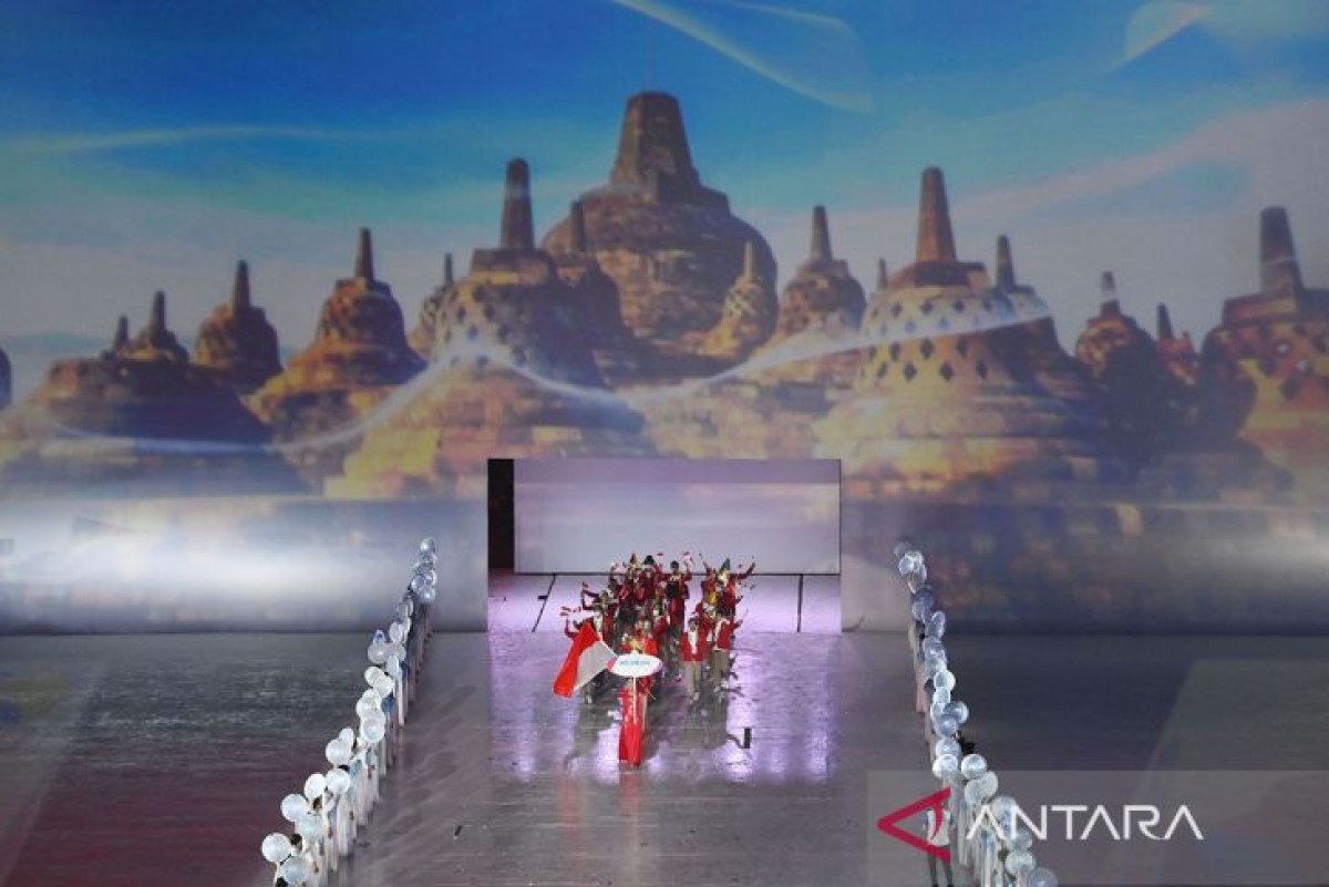 Đoàn thể thao Indonesia tại lễ khai mạc SEA Games 31 (Ảnh: Antara)