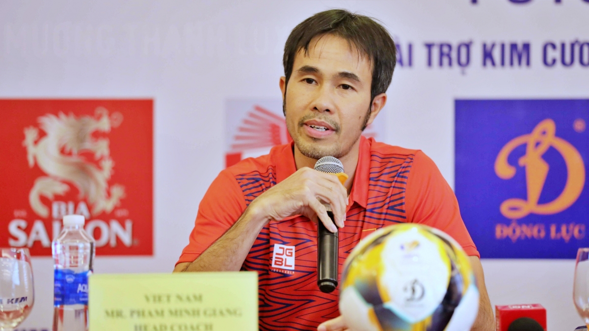 HLV trưởng ĐT Futsal Việt Nam Phạm Minh Giang.