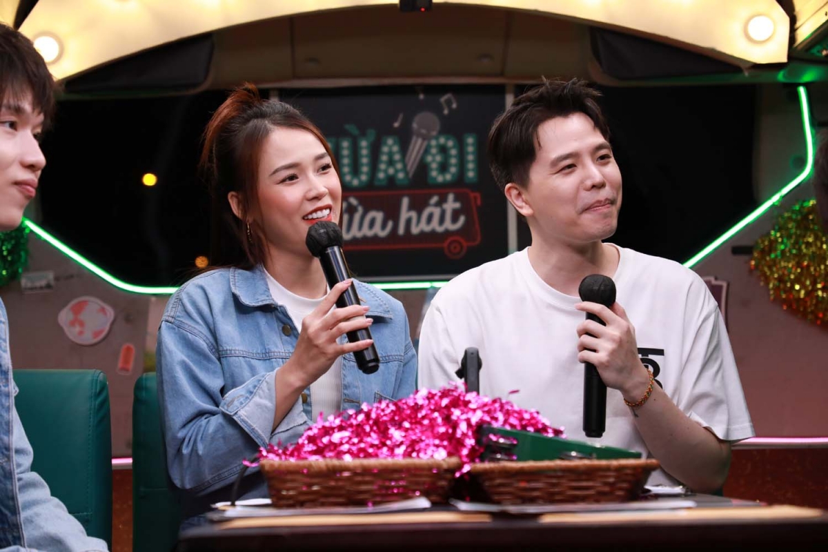 Trịnh Thăng Bình và Sam tại sự kiện.
