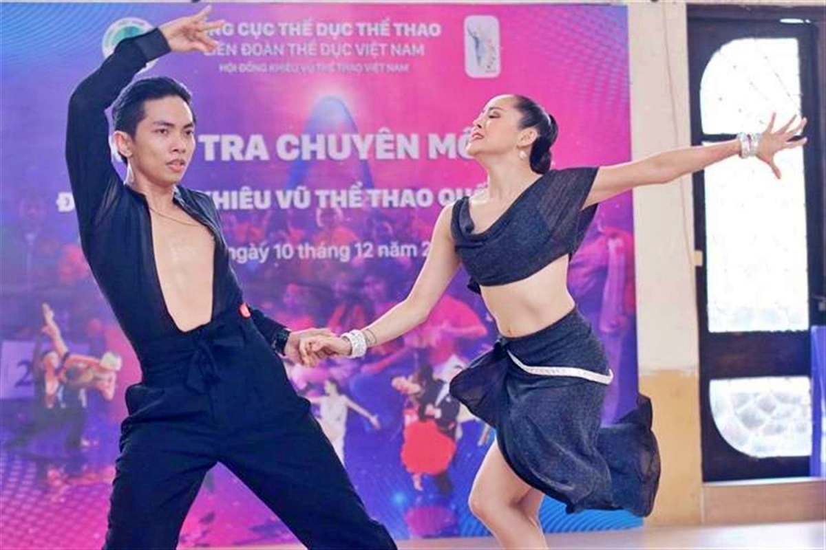 Đội tuyển Khiêu vũ thể thao đặt mục tiêu giành tối đa 3 HCV ở SEA Games 31 (Ảnh: Bùi Lượng).