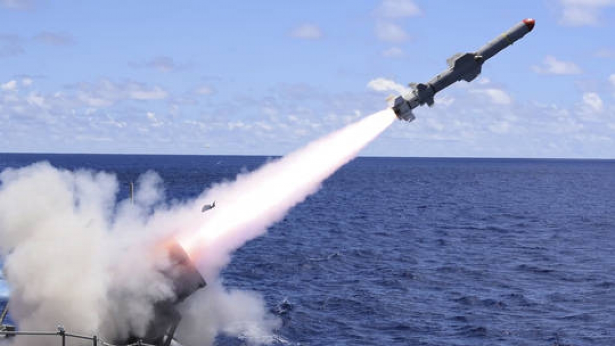 Tên lửa diệt hạm Harpoon phóng từ tàu tuần dương tên lửa dẫn đường USS Antietam. Ảnh: Bộ Quốc phòng Mỹ