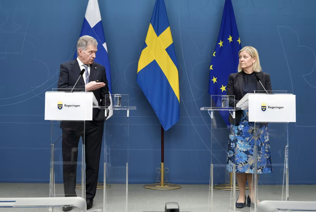 Tổng thống Phần Lan Sauli Niinisto và Thủ tướng Thụy Điển Magdalena Andersson trong cuộc họp báo chúng tại Stockholm ngày 17/5. Ảnh: Markku Ulander/Lehtikuva