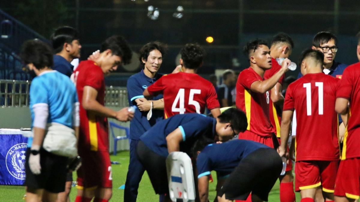 HLV Gong Oh-kyun hài lòng với các học trò (Ảnh: VFF).