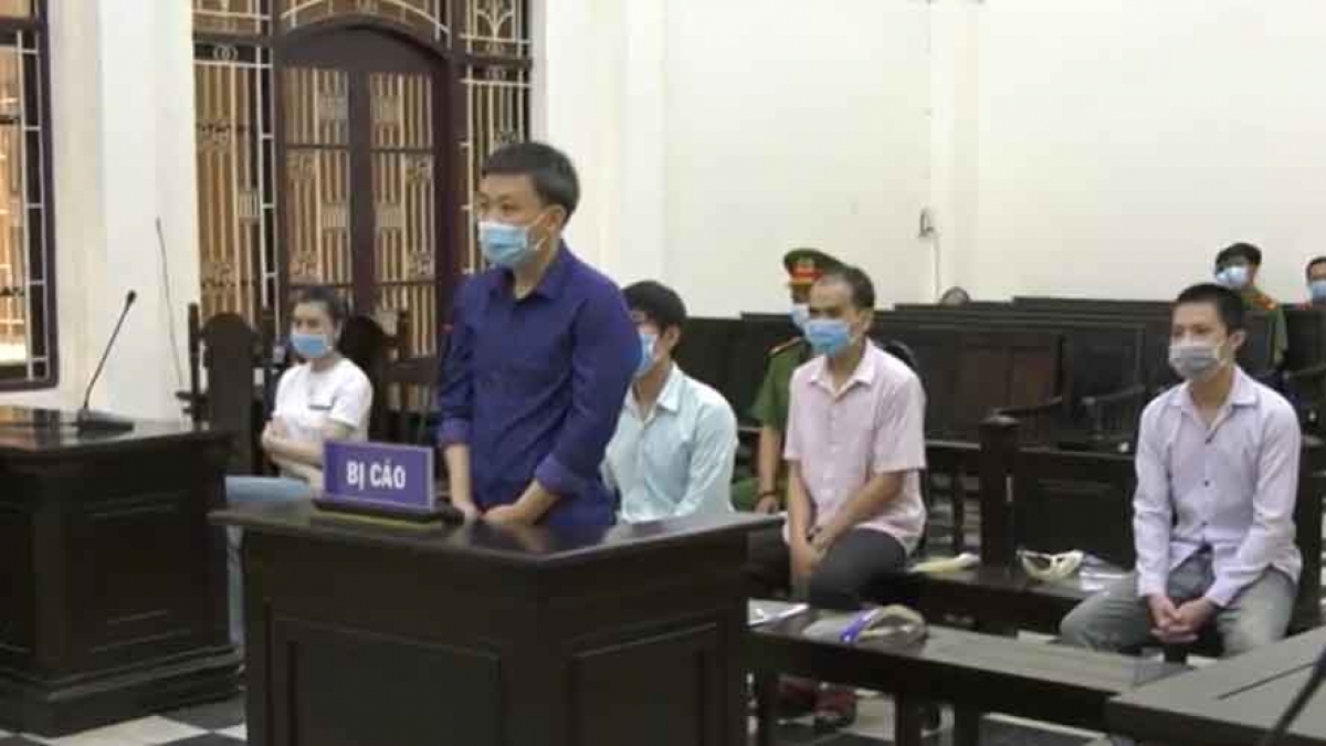 Các bị cáo tại phiên tòa