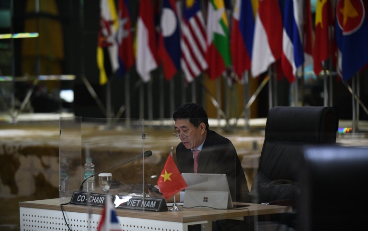 Đại sứ Nguyễn Hải Bằng, Trưởng Phái đoàn Việt Nam tại ASEAN đồng chủ trì cuộc họp