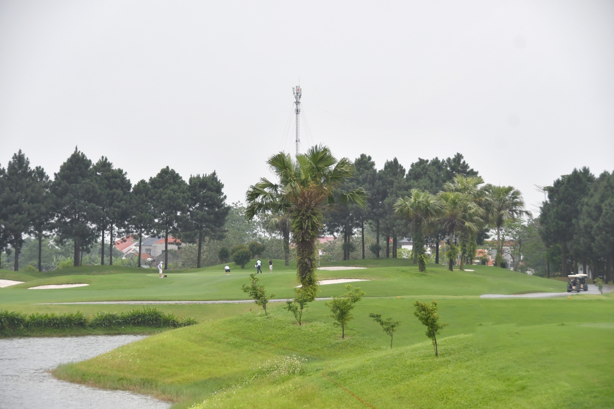 Viettel đã khẩn trương lắp đặt, phát sóng 3 trạm 5G tại sân golf Đầm Vạc phục vụ SEA Game 31.