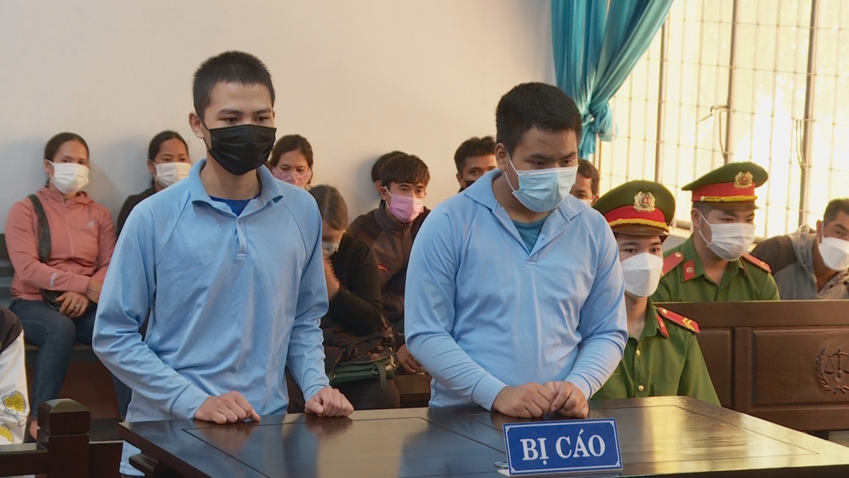 Y NiSa và Hậu tại phiên tòa 9/5