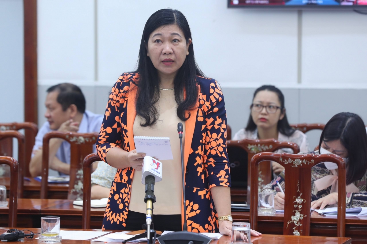 Chủ tịch Ủy ban MTTQ Việt Nam TP Hà Nội, Phó Chủ tịch không chuyên trách UBTƯ MTTQ Việt Nam Nguyễn Lan Hương phát biểu tại Hội nghị.