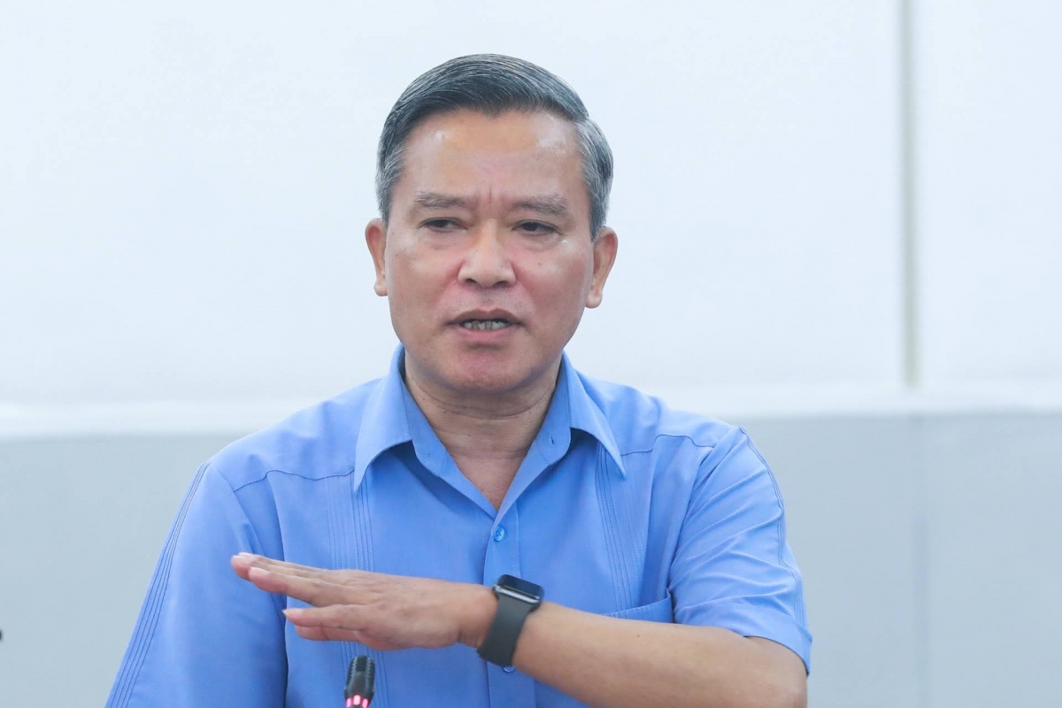 Nguyên Phó Chủ tịch Ủy ban Trung ương MTTQ Việt Nam Nguyễn Văn Pha phát biểu tại Hội thảo.