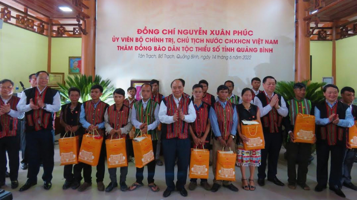 chủ tịch nước dâng hương tưởng nhớ các anh hùng liệt sĩ đường 20 quyết thắng hình ảnh 3 chu tich nuoc dang huong tuong nho cac anh hung liet si duong 20 quyet thang hinh anh 3