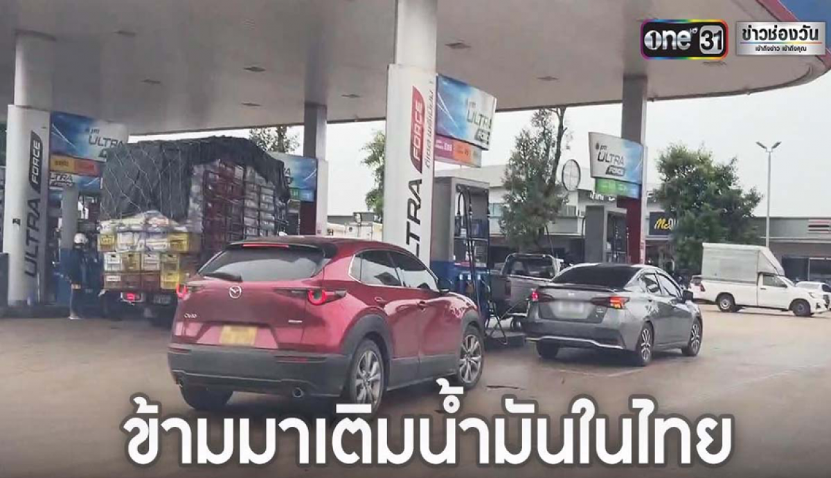 Người dân Lào đổ dồn sang Nỏng Khai, Thái Lan đổ xăng và mua dự trữ. (Ảnh: Laotiantime)