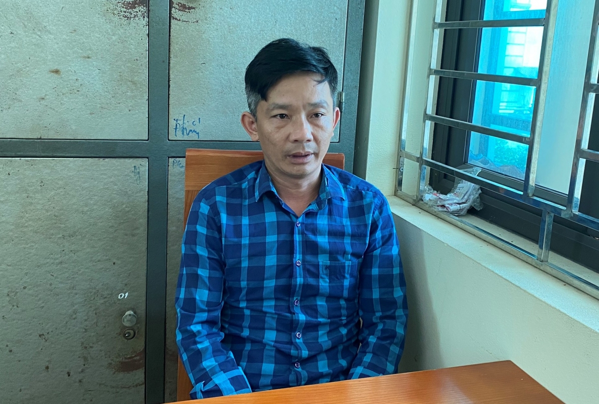 khởi tố đối tượng ép cán bộ sở quỳ ở nhà dân hình ảnh 1 khoi to doi tuong ep can bo so quy o nha dan hinh anh 1