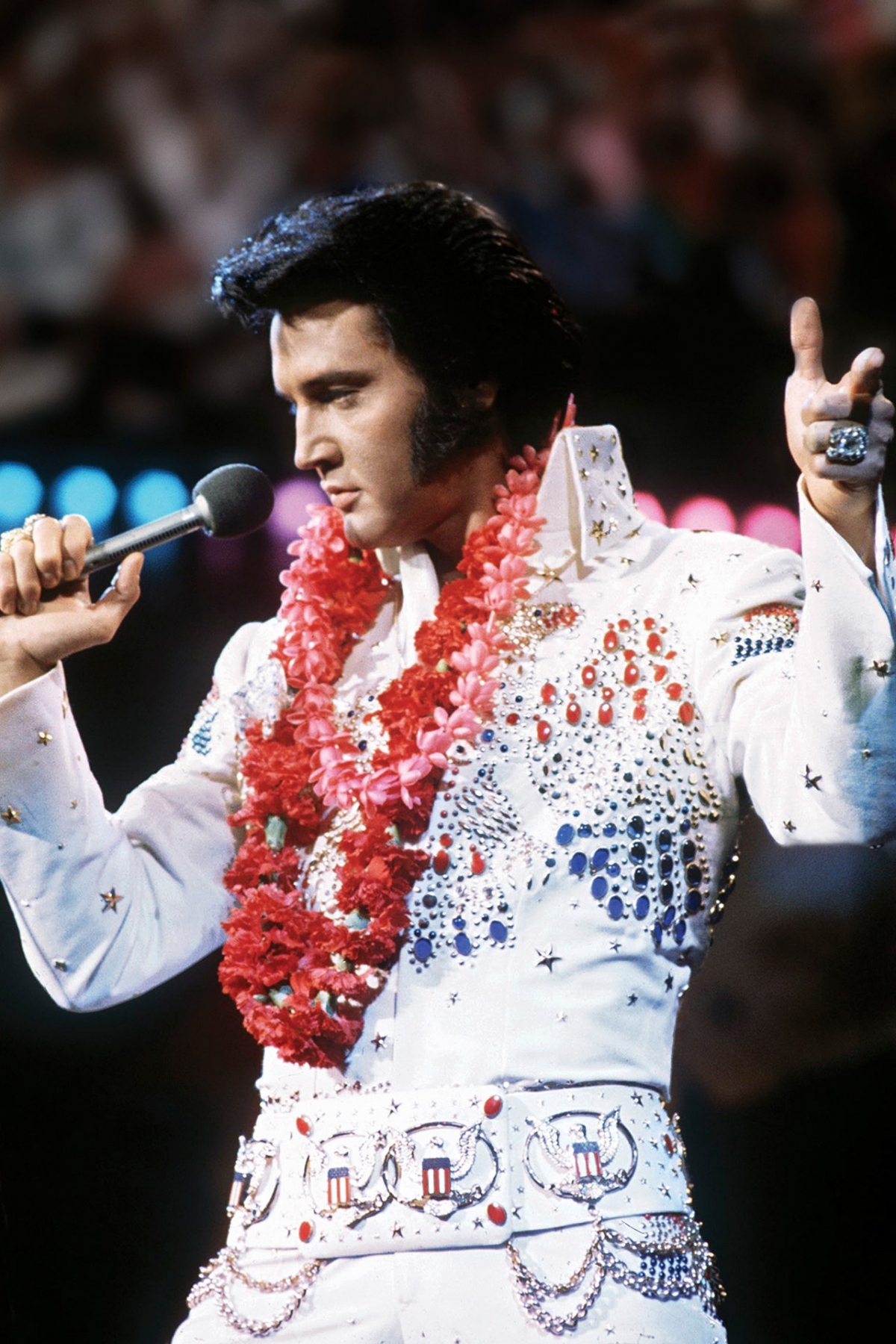 elvis presley - từ cậu bé nghèo đến Ông hoàng nhạc rock and roll hình ảnh 1 elvis presley - tu cau be ngheo den Ong hoang nhac rock and roll hinh anh 1