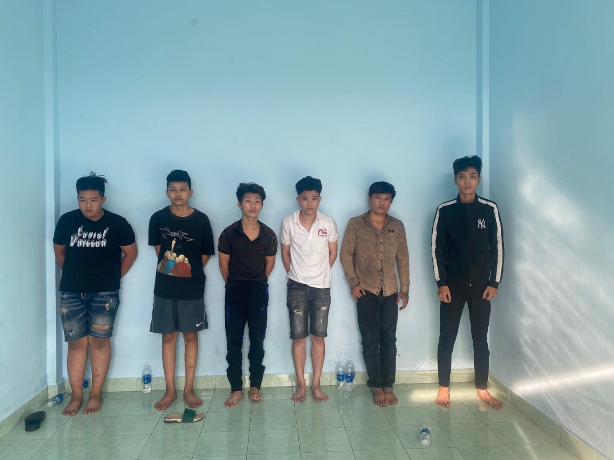 mâu thuẫn từ tiếng nẹt pô, 2 nhóm thanh niên lao vào hỗn chiến hình ảnh 1 mau thuan tu tieng net po, 2 nhom thanh nien lao vao hon chien hinh anh 1