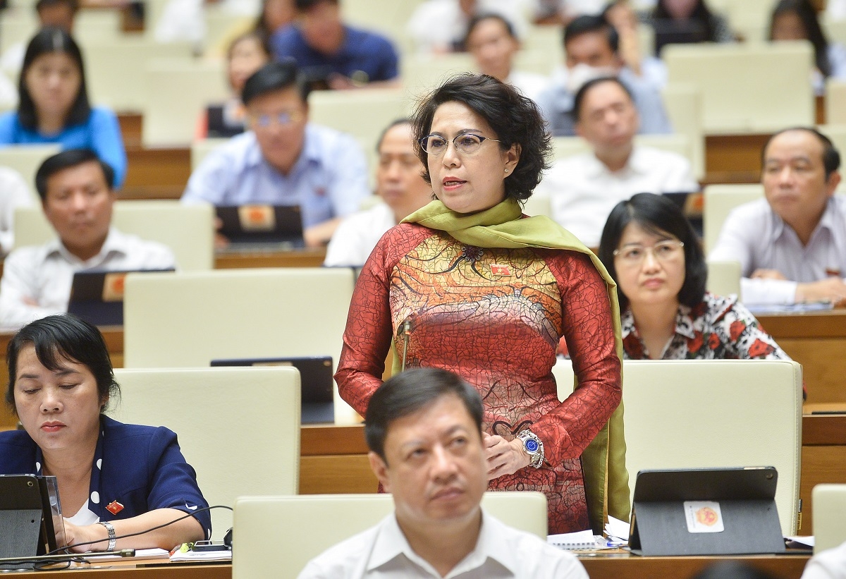  tang mot xe cuu thuong phai nop thue 600 trieu hinh anh 1