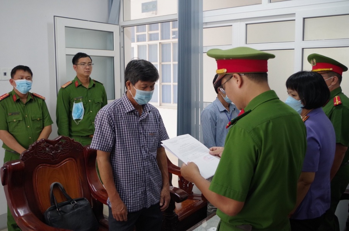 khoi to pho chu tich huyen thuan nam vi lien quan sai pham dat dai hinh anh 4