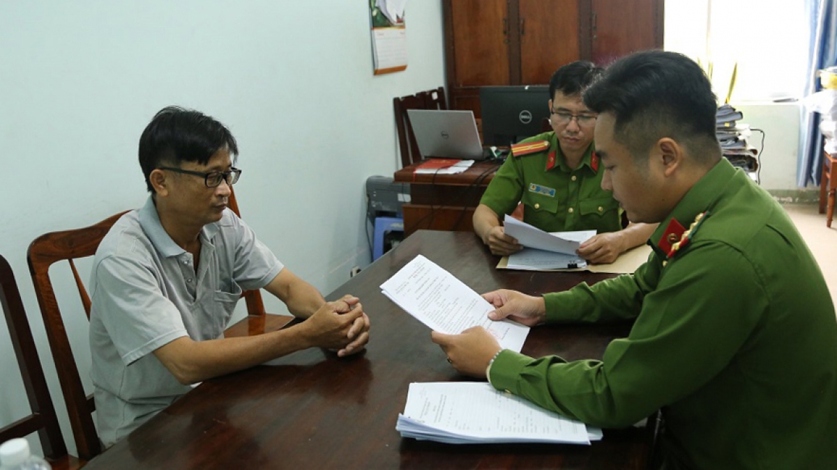 khoi to pho chu tich huyen thuan nam vi lien quan sai pham dat dai hinh anh 3
