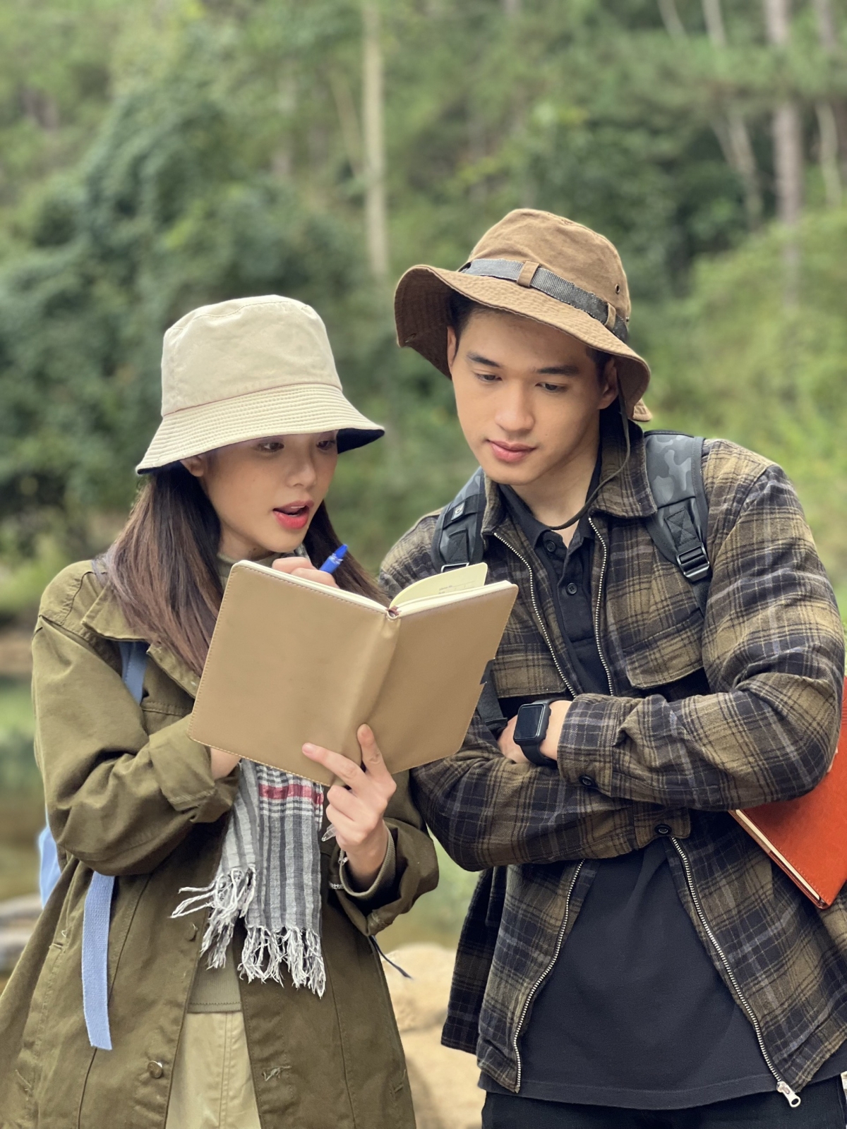 khanh huyen cham chi tap luyen vao vai nguoi dan ba lang lo trong phim moi hinh anh 4
