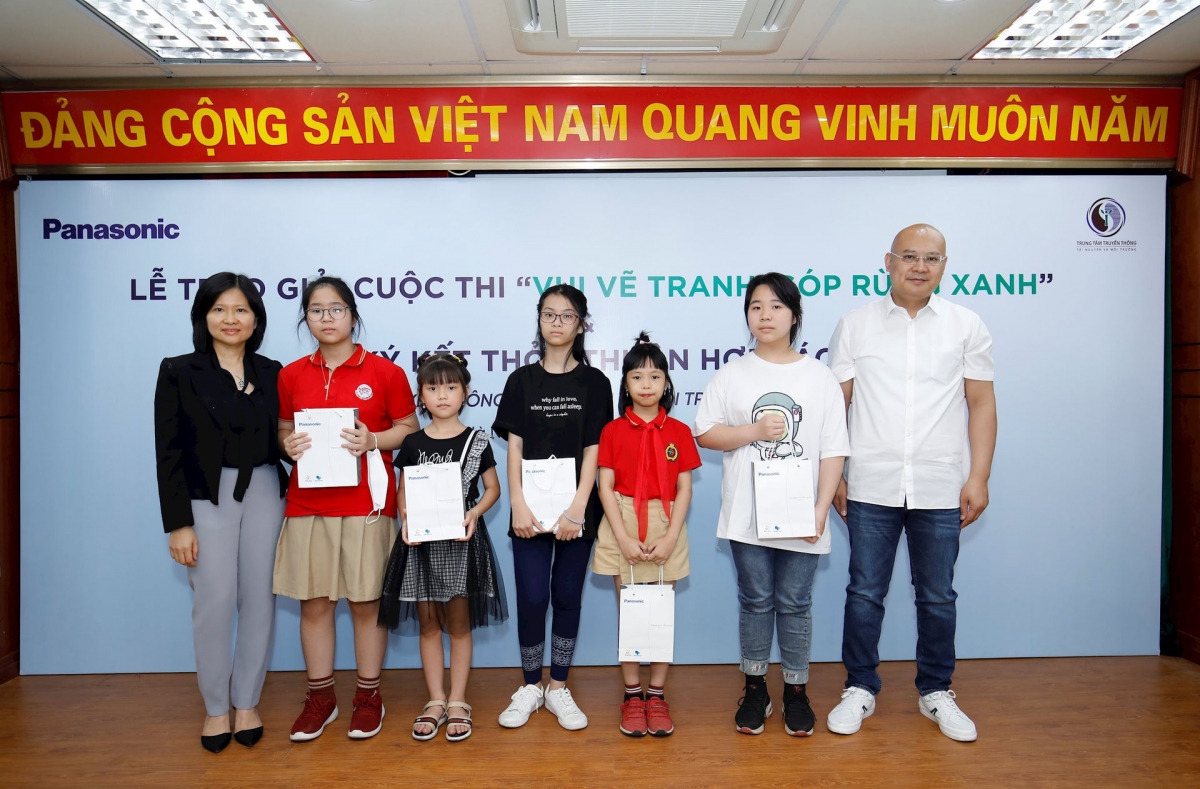 hon 3.600 buc tranh cua hoc sinh ve ve chu de vui ve tranh, gop rung xanh hinh anh 3
