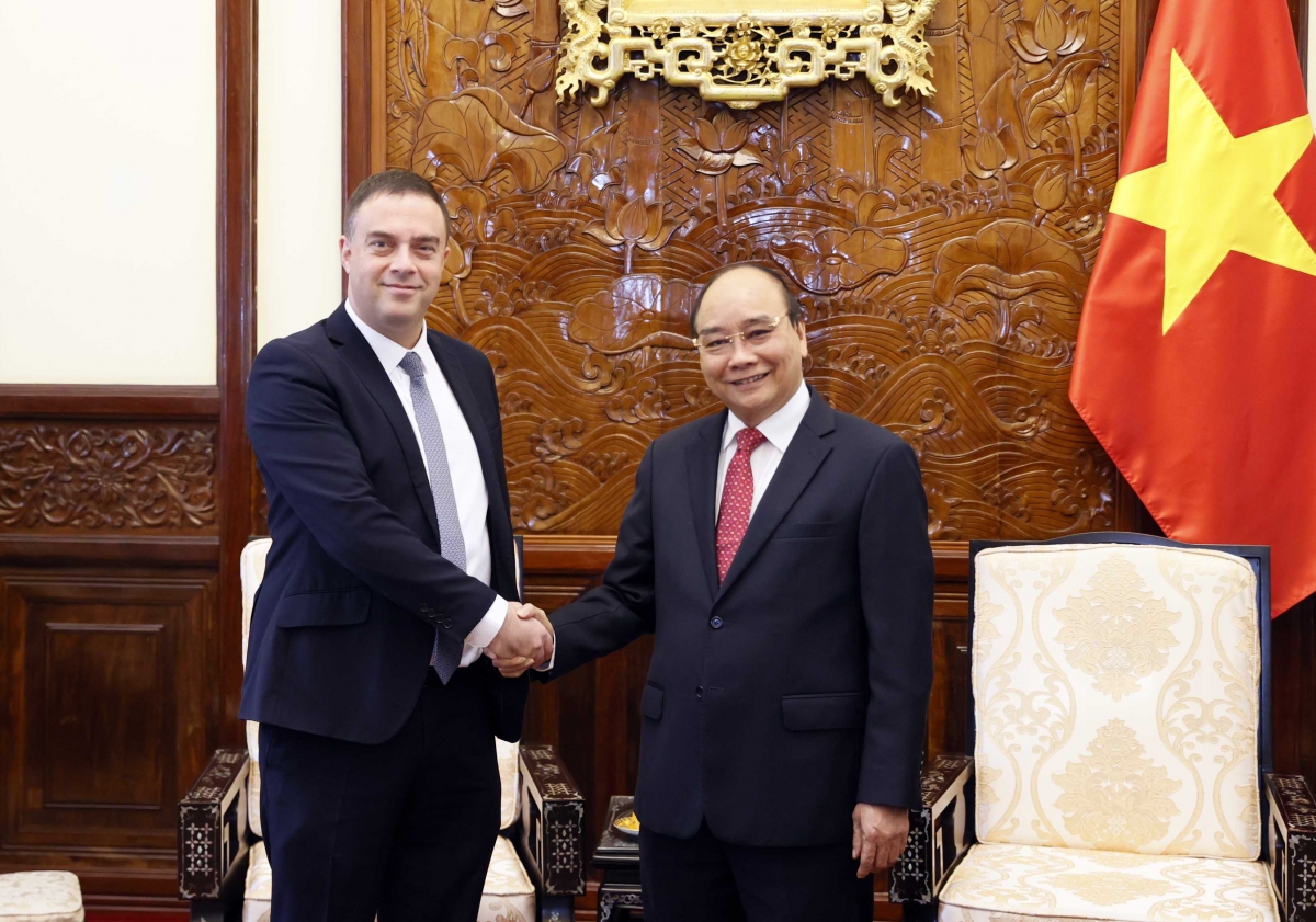 chu tich nuoc nguyen xuan phuc tiep cac dai su den chao tu biet hinh anh 2