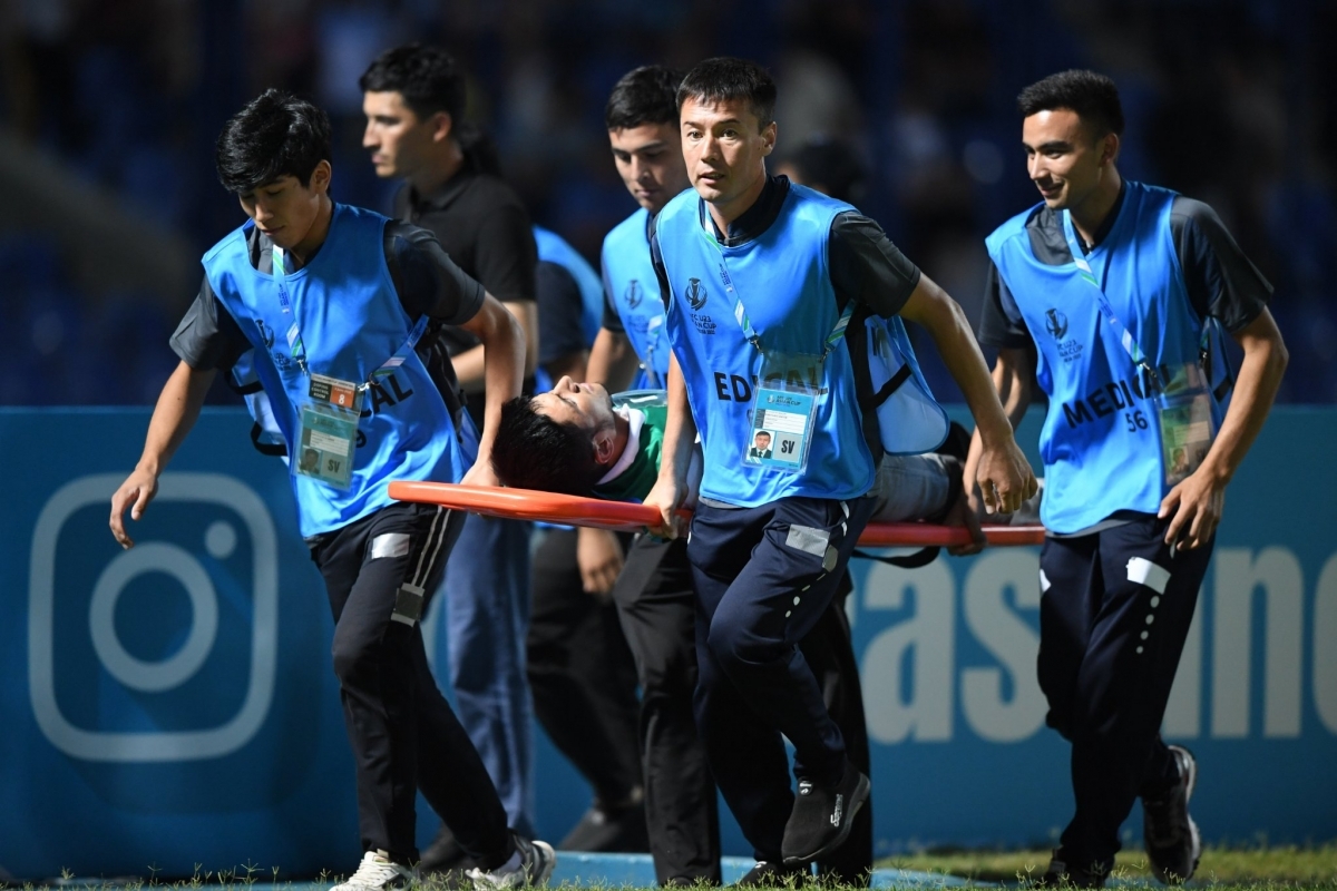 afc phạt nặng chủ nhà uzbekistan trước trận bán kết u23 châu Á 2022 hình ảnh 1 afc phat nang chu nha uzbekistan truoc tran ban ket u23 chau A 2022 hinh anh 1