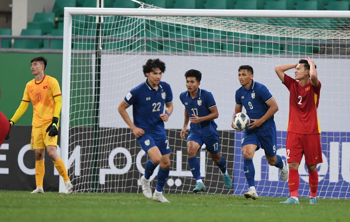 thang dam u23 malaysia, u23 thai lan day u23 viet nam vao the kho hinh anh 2